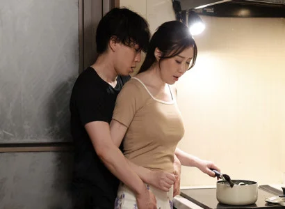 Mẹ kế khoái cảm cùng con chồng
